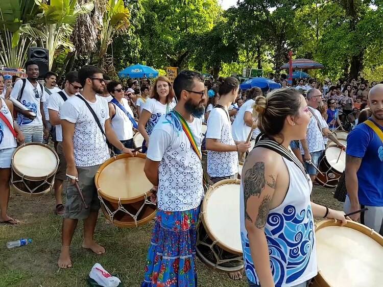 Dançar com os tambores