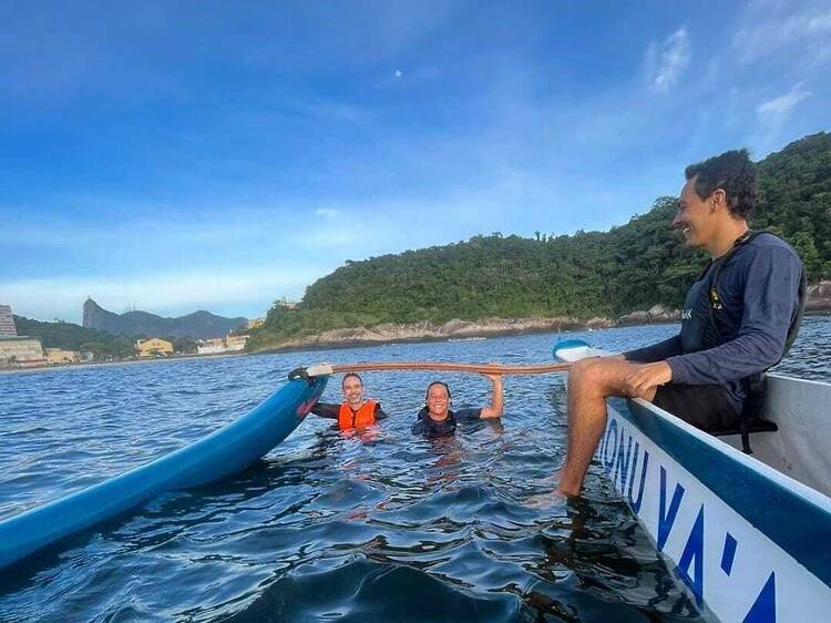 Remar com a vista do Pão de Açúcar
