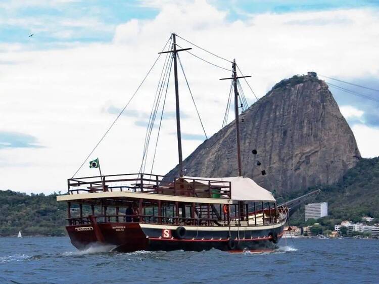 Olhar o Aterro do mar