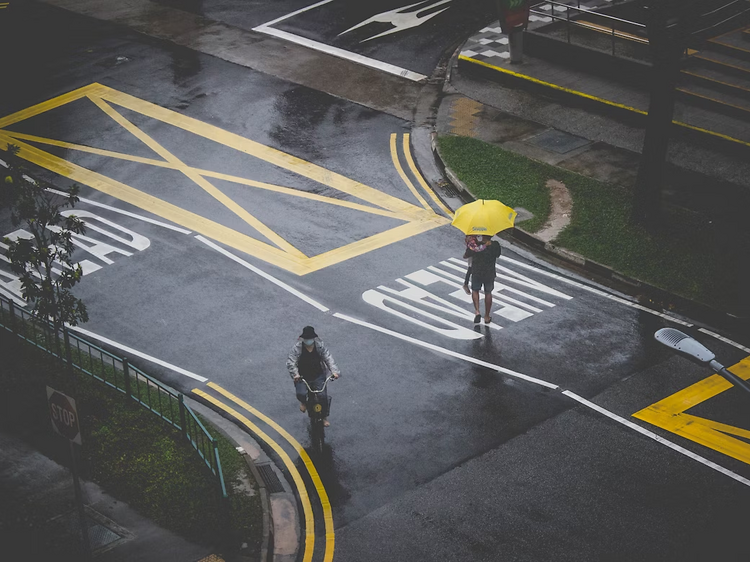 Singapore’s temperatures may hit lows of 23°C as October’s thundery weather continues throughout the month Singapore’s temperatures may hit lows of 23°C as October’s thundery weather continues throughout the month
