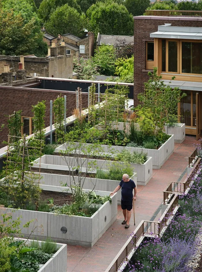 Communal garden at Appleby Blue Almhouse