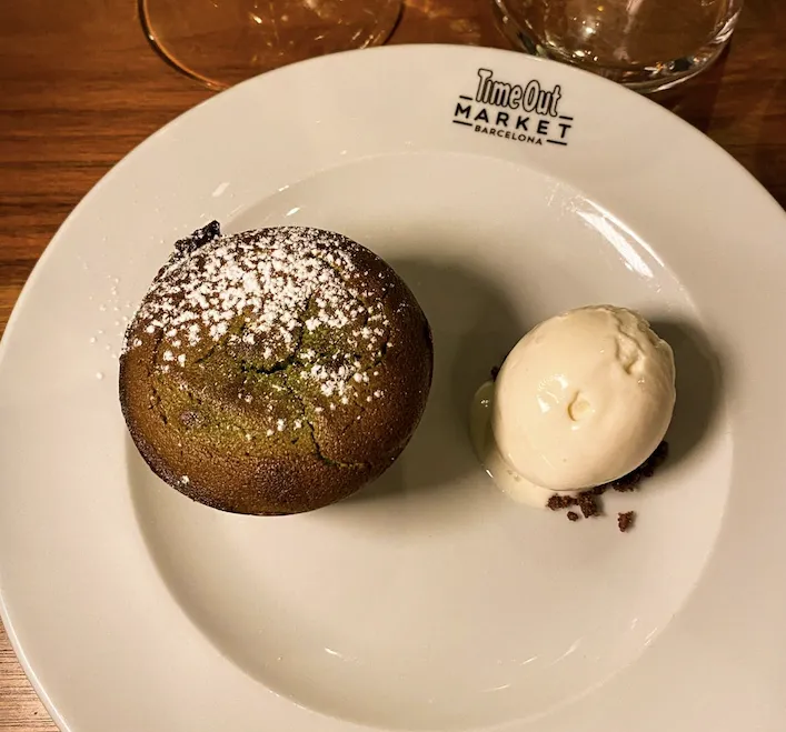 Sopar a Quatre Mans, Casa Am&agrave;lia Port Vell 