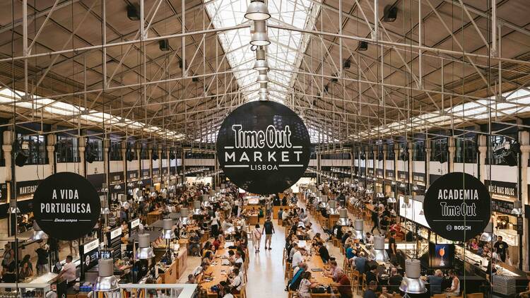 Food hall do Time Out Market Lisboa