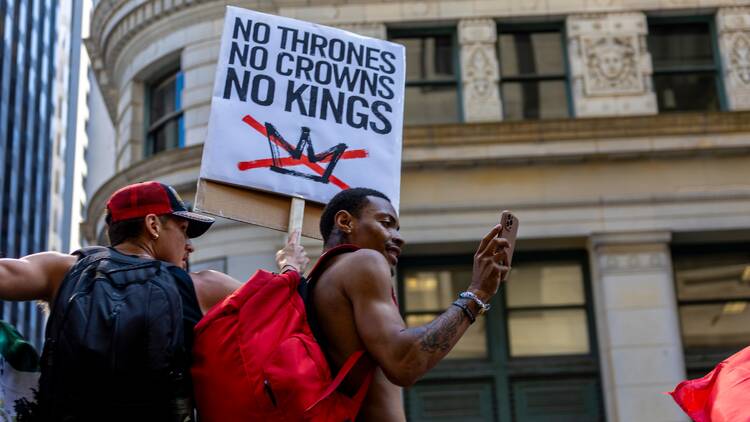 No Kings protestors in Chicago in June 2025