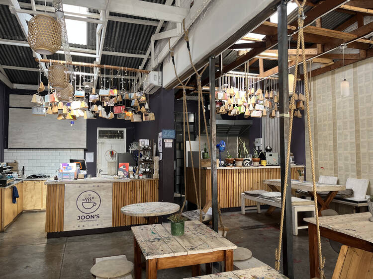 Sip and paint at Joons Art Bar