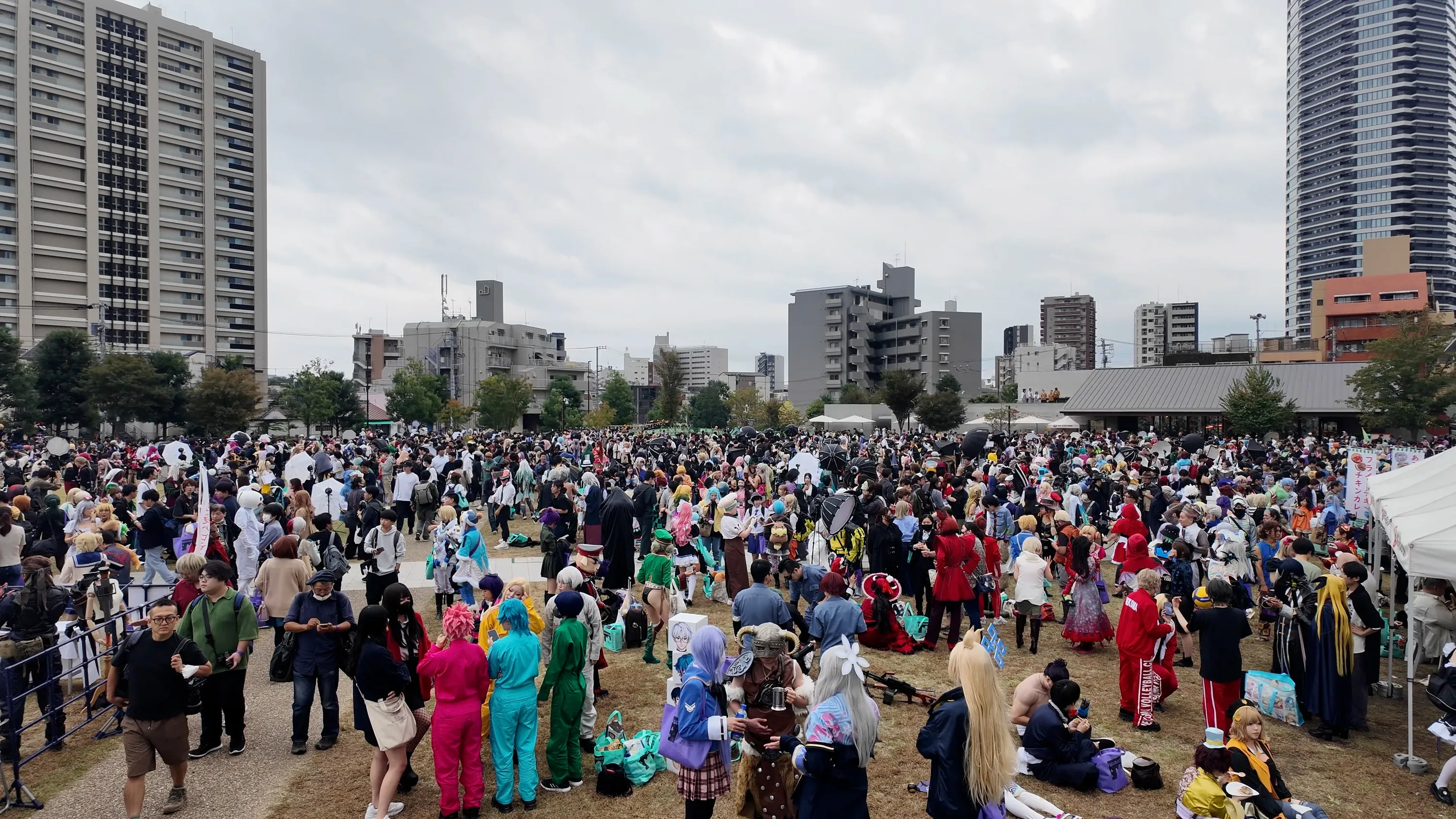 Ikebukuro Halloween Cosplay Festival crowd