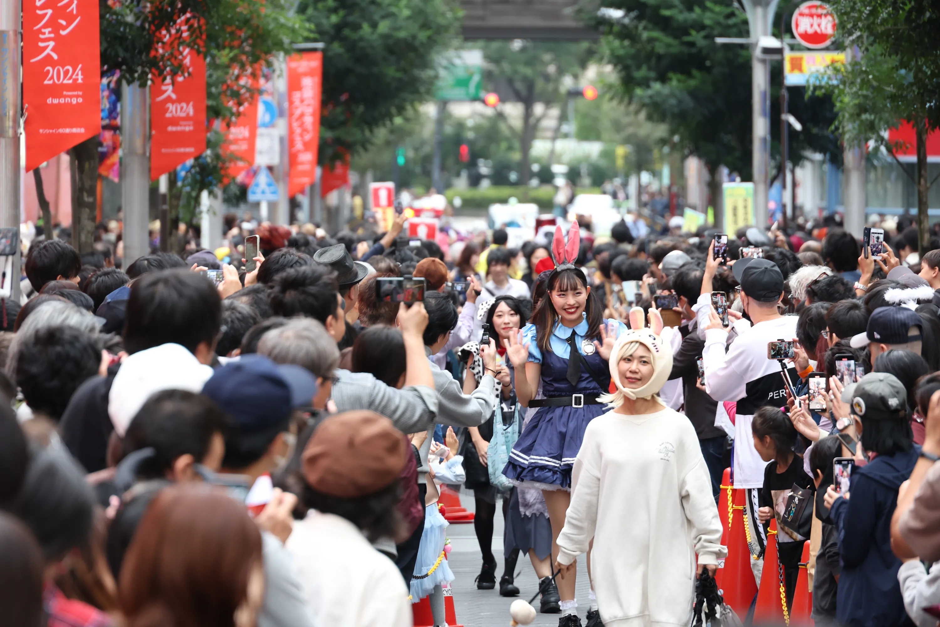 Ikebukuro Halloween Cosplay Festival parade