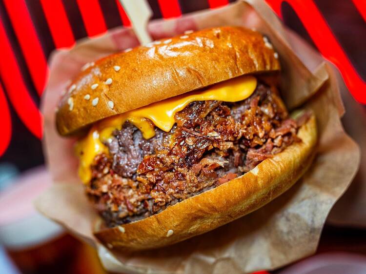 Goiko lanza una nueva hamburguesa sólo durante un mes: la hermana pequeña de la hiperfamosa Kevin Bacon no es ni de pollo ni de vaca