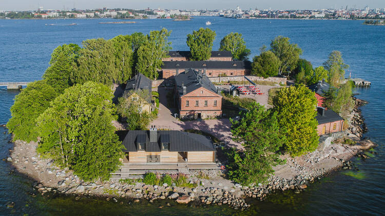 Via Lonna to Suomenlinna Via Lonna to Suomenlinna