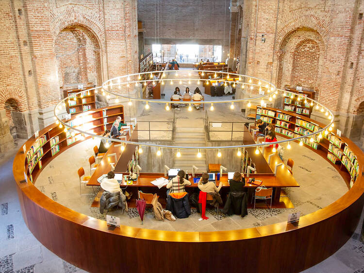 Las bibliotecas más bonitas de Madrid donde leer o estudiar es un placer Las bibliotecas más bonitas de Madrid donde leer o estudiar es un placer