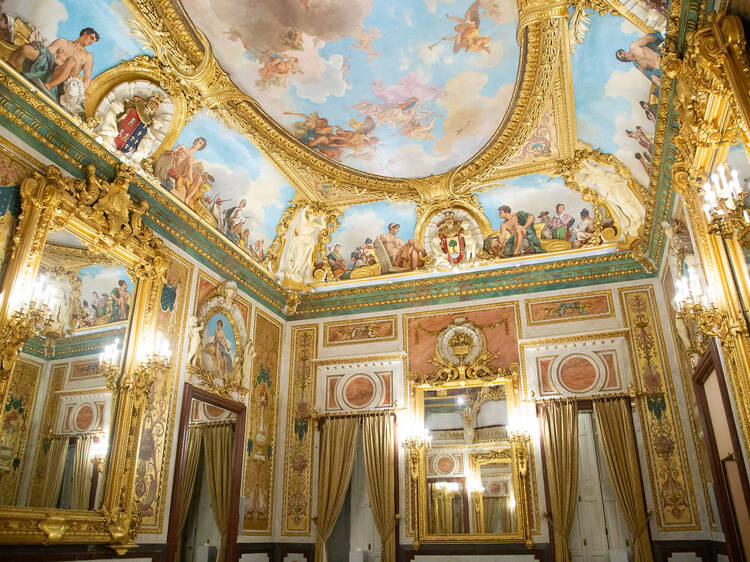 Uno de los palacios más bonitos de Madrid se viste como la Inglaterra de Jane Austen para vivir una experiencia del siglo XIX: un gran baile de salón, club de lectura y talleres de moda Uno de los palacios más bonitos de Madrid se viste como la Inglaterra de Jane Austen para vivir una experiencia del siglo XIX: un gran baile de salón, club de lectura y talleres de moda
