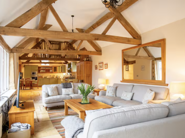 The best Airbnbs for big groups in the UK The best Airbnbs for big groups in the UK