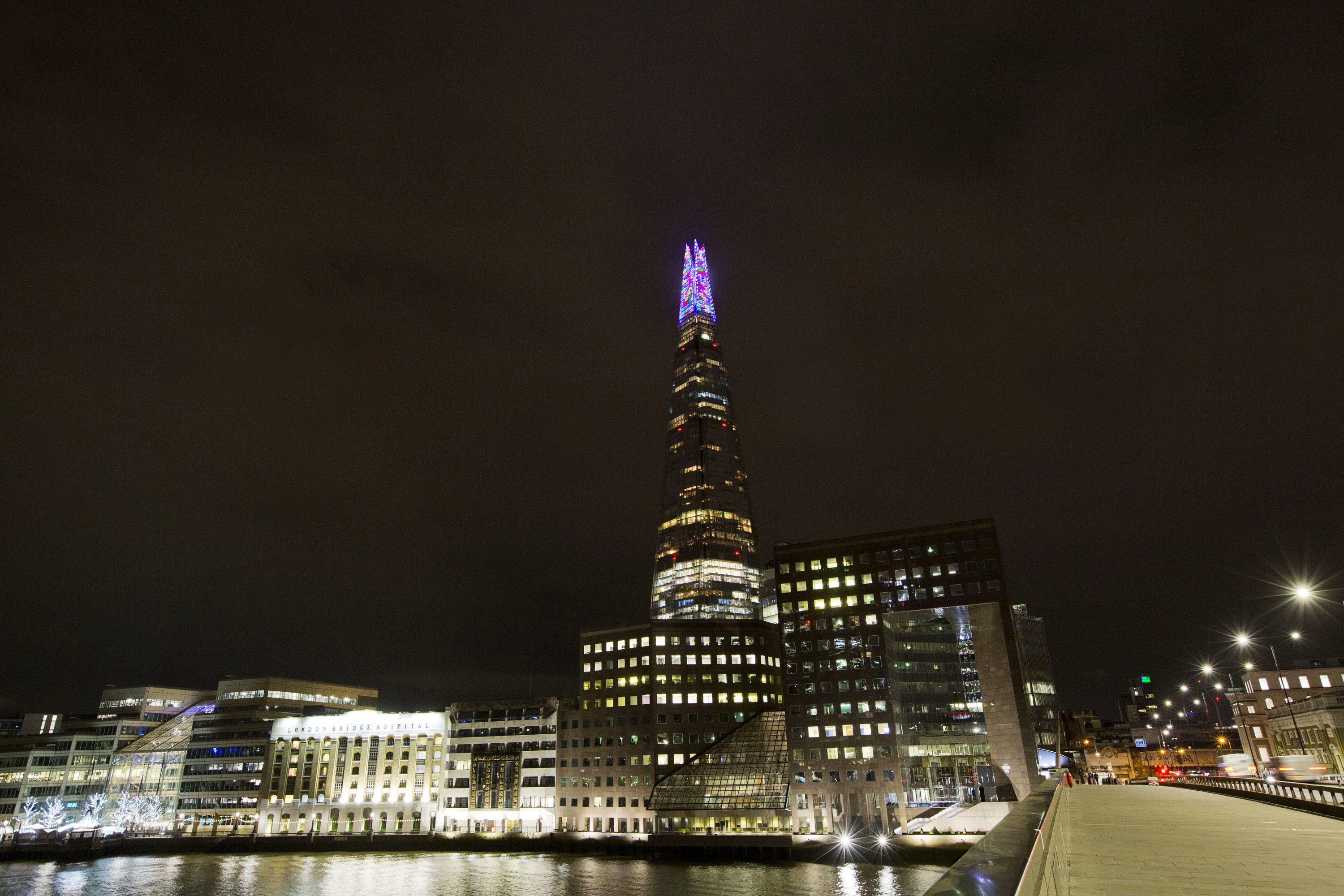 When will the Shard's Christmas lights display turn on for 2025?