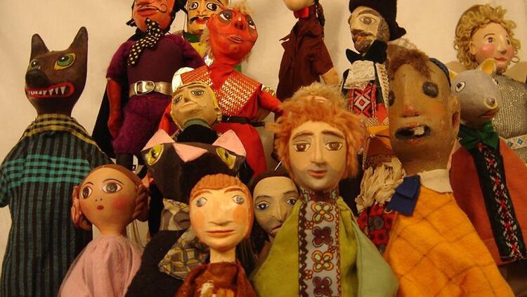 8. Marionetas (ca. 1940s) – Lola Cueto