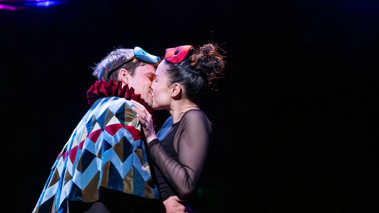 Bell Shakespeare's Romeo and Juliet Two actors as Romeo and Juliet kissing on stage