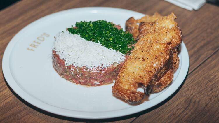 Steak tartare at Fred's