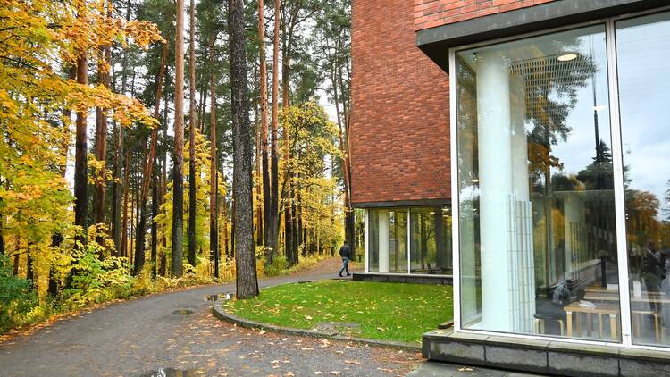 Soak up the academic atmosphere on the Seminaarinmäki campus Soak up the academic atmosphere on the Seminaarinmäki campus