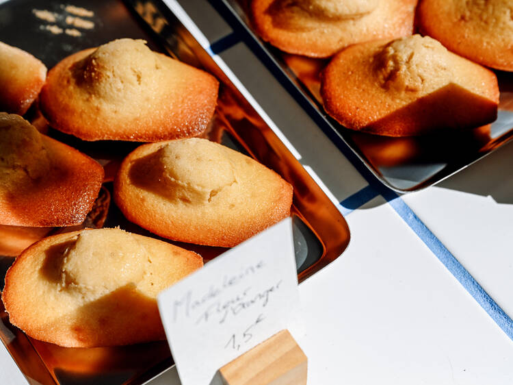 Neste café-bar Iconico, mandam as madalenas e as memórias de infância Neste café-bar Iconico, mandam as madalenas e as memórias de infância