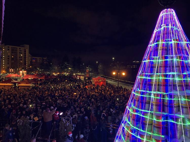 Genesee Keg Tree Lighting | Rochester, NY Genesee Keg Tree Lighting | Rochester, NY
