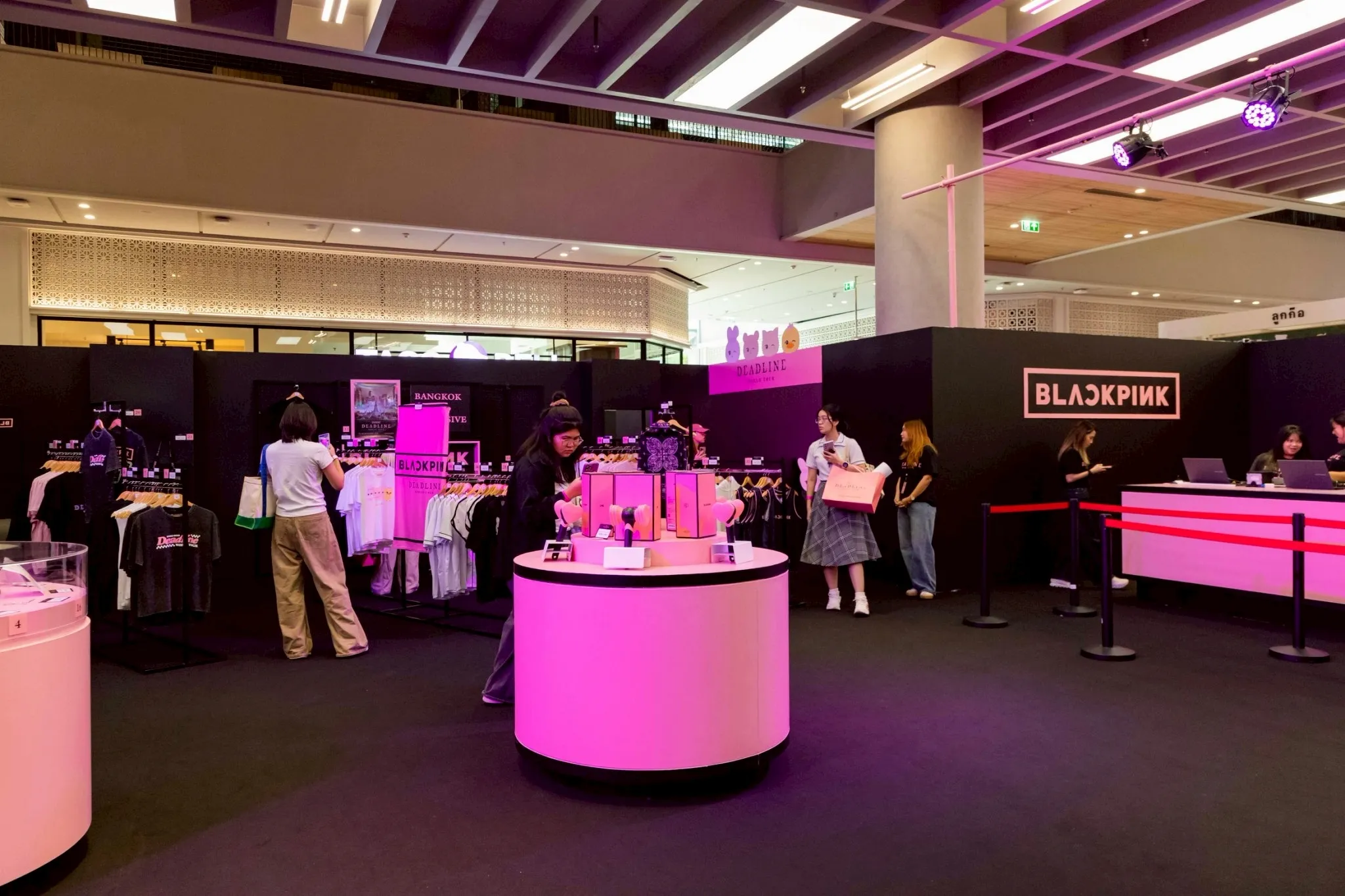 BLACKPINK WORLD TOUR <DEADLINE> POP-UP STORE IN BANGKOK