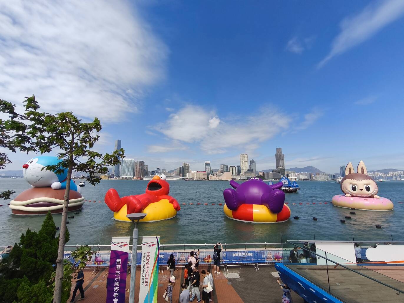 維港水上大巡遊｜Labubu 滑嘟嘟 多啦A夢維港巡遊路線/展覽日期/主題市集門票/購票連結/交通