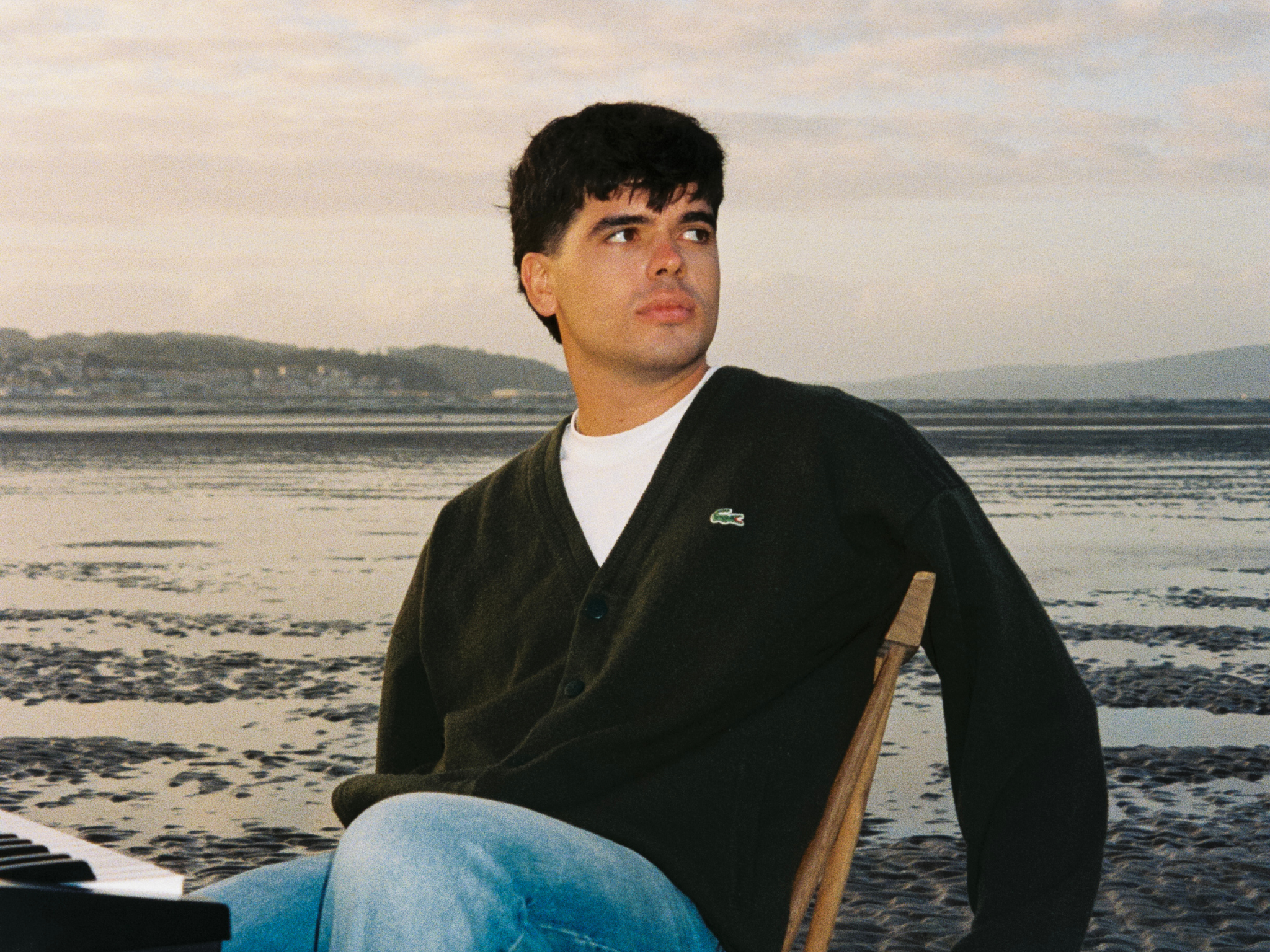 Iñigo Quintero comparte su primer álbum