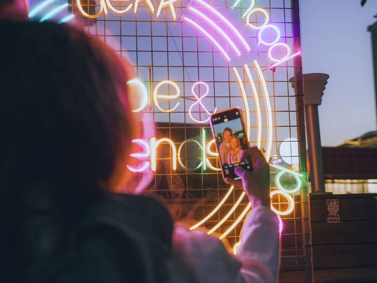 Dekk, şimdi Akmerkez’de