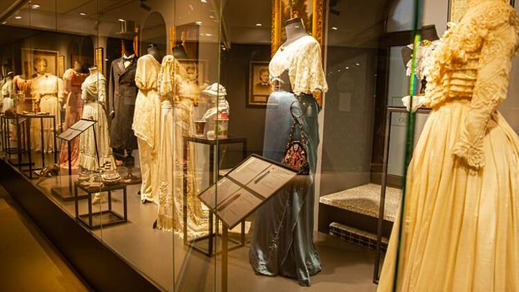 Museu Victòria, roba, època