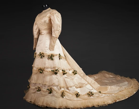 Museu Vict&ograve;ria, roba, &egrave;poca