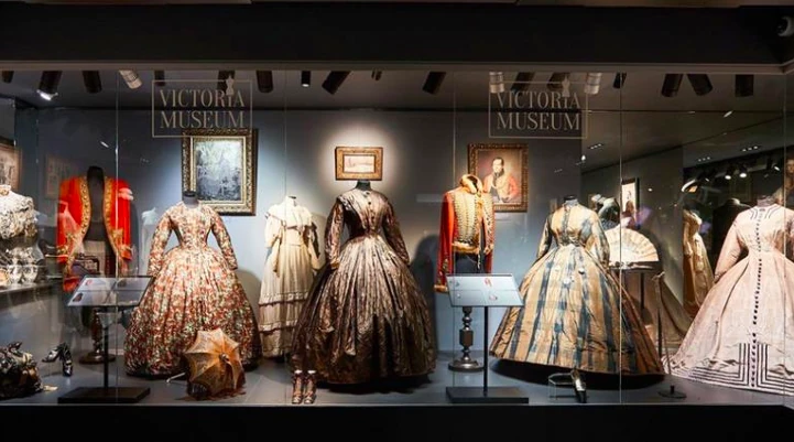 Museu Vict&ograve;ria, roba, &egrave;poca