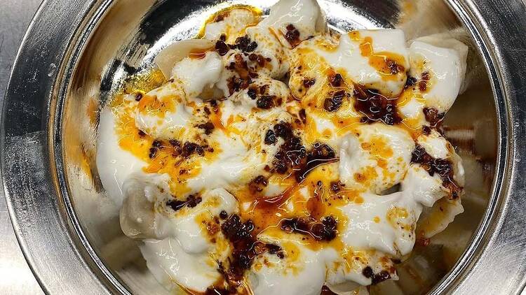 Jazminos, un plat de manti, raviolis farcits de xai