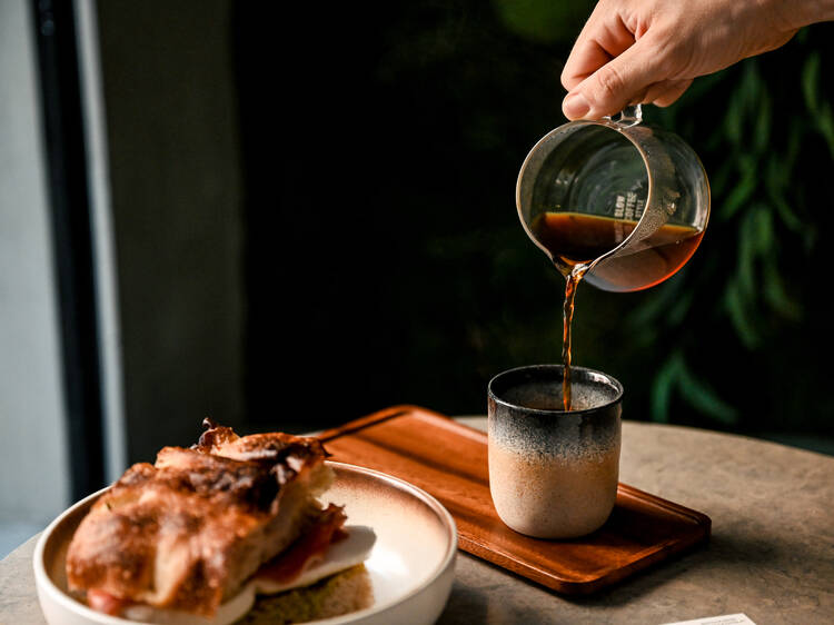 No W You Coffee, o café é especial – e a barista também No W You Coffee, o café é especial – e a barista também