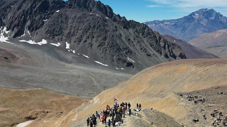 Society of the Snow (2023) – Valley of Tears Society of the Snow (2023) – Valley of Tears