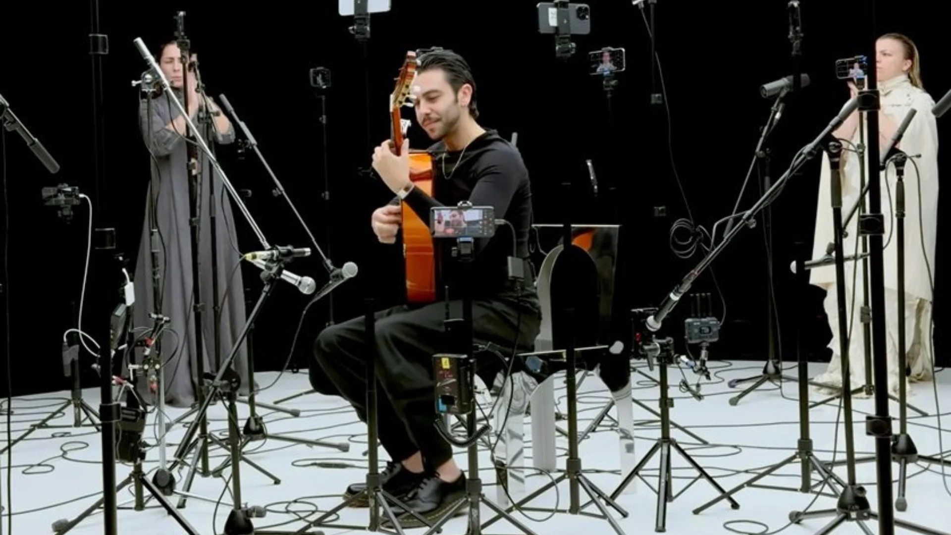 El artista Yer&aacute;i Cort&eacute;s