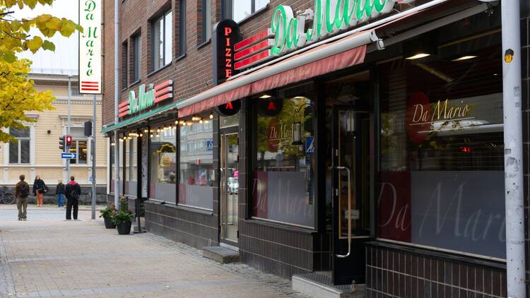 Fill up at Oulu’s oldest pizzeria, Da Mario