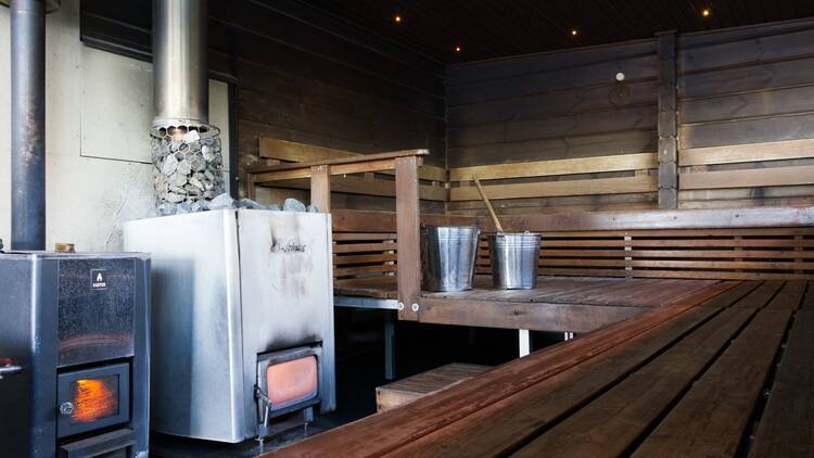 Sweat, swim, eat and drink on the Koivuranta Sauna Raft