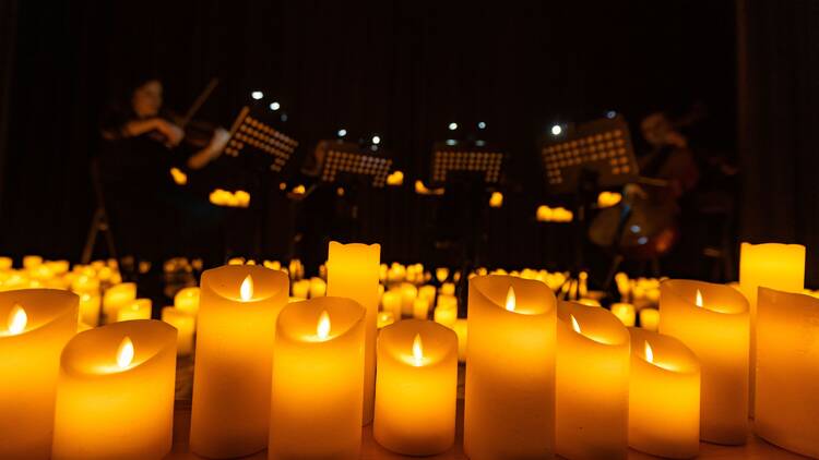 Concierto a la luz de las velas. Shutterstock