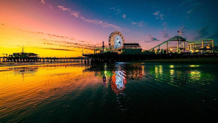 Día de los Muertos Celebration at the Pier