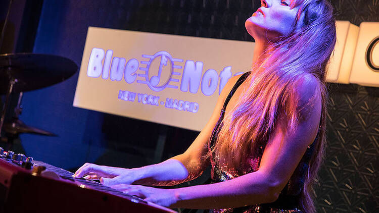 Café Comercial. Lucía Rey