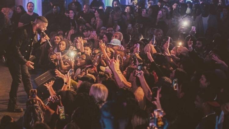 Dvsn performing live  Dvsn performing live