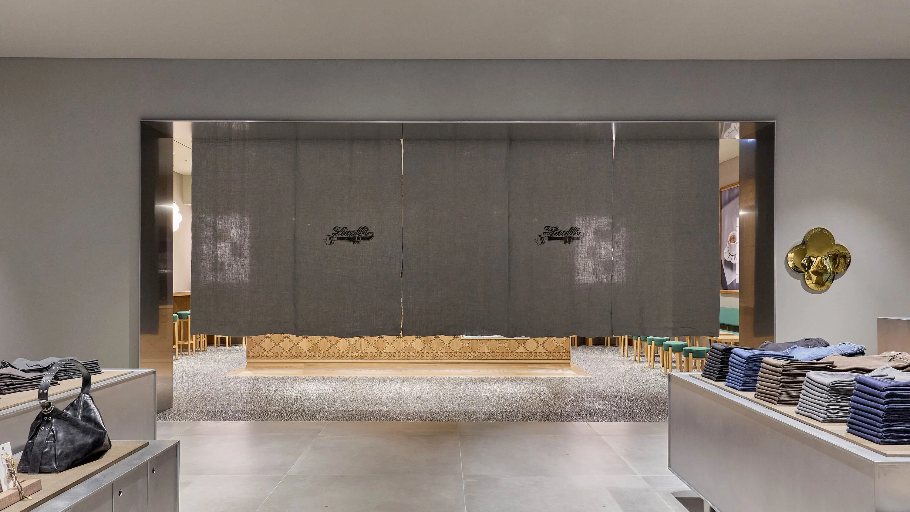 Zacaffe in Zara, Shinsaibashi Zero Gate building