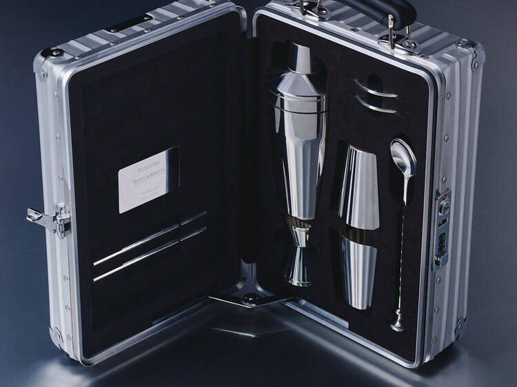 La mallette à cocktails en édition limitée Rimowa et Robbe & Berking