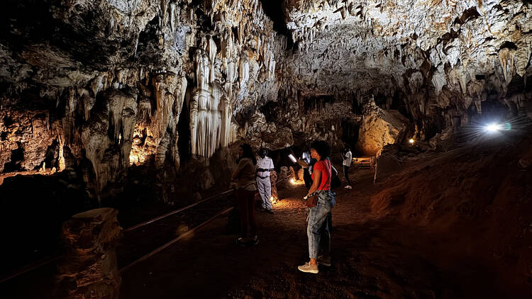 Explore the Earth's depths at the Bothongo Wonder Caves Explore the Earth's depths at the Bothongo Wonder Caves