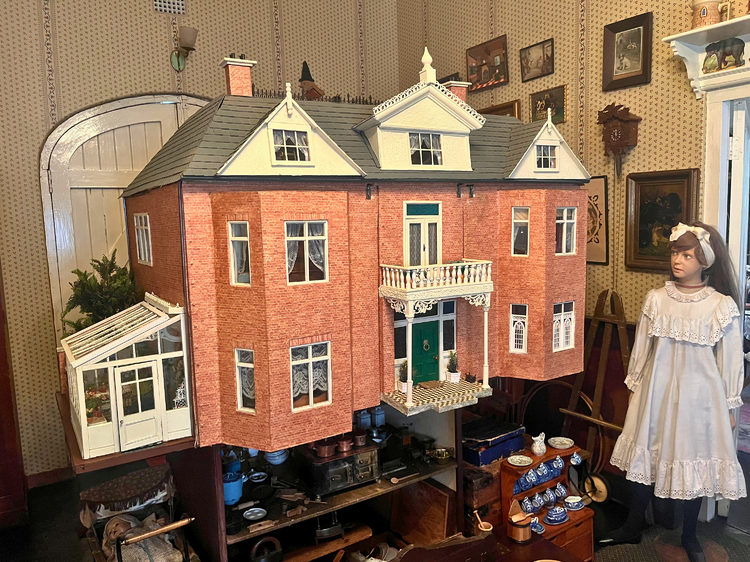 Step Back in time at the Lindfield Victorian House Museum Step Back in time at the Lindfield Victorian House Museum