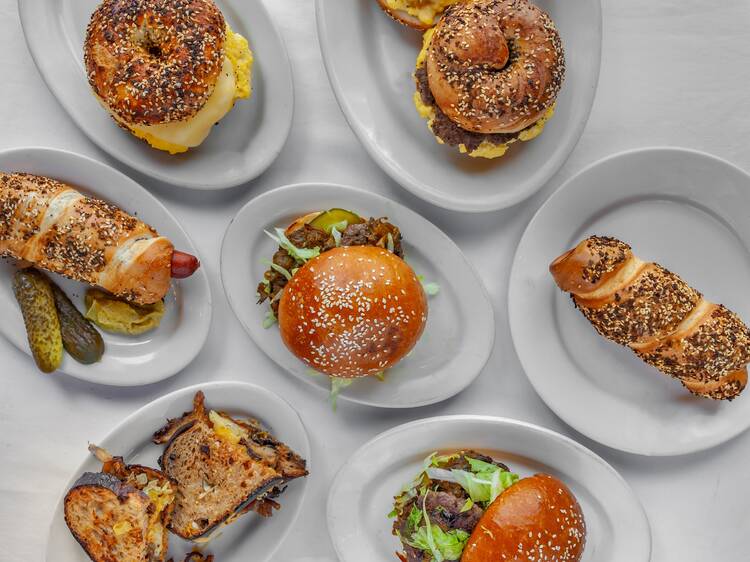 Farmers market fave Zeitlin’s Deli just opened its first brick-and-mortar shop in Chicago Farmers market fave Zeitlin’s Deli just opened its first brick-and-mortar shop in Chicago