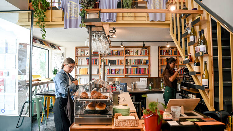 Leia (e não só) nestas livrarias