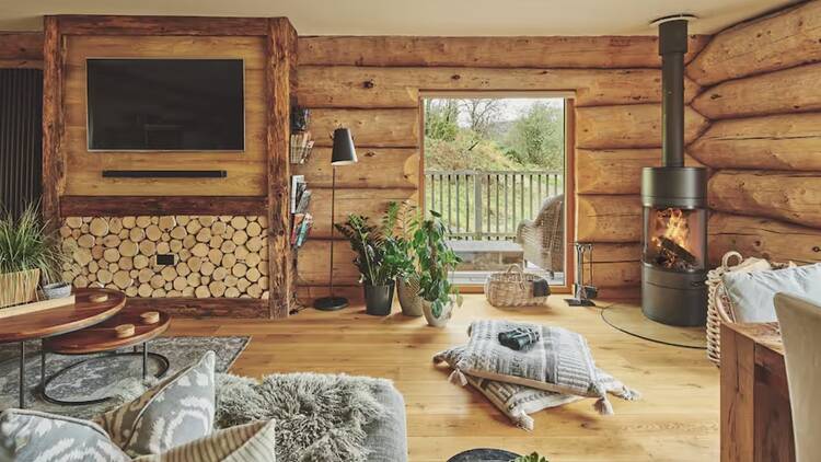 Huge chalet in Cumbria