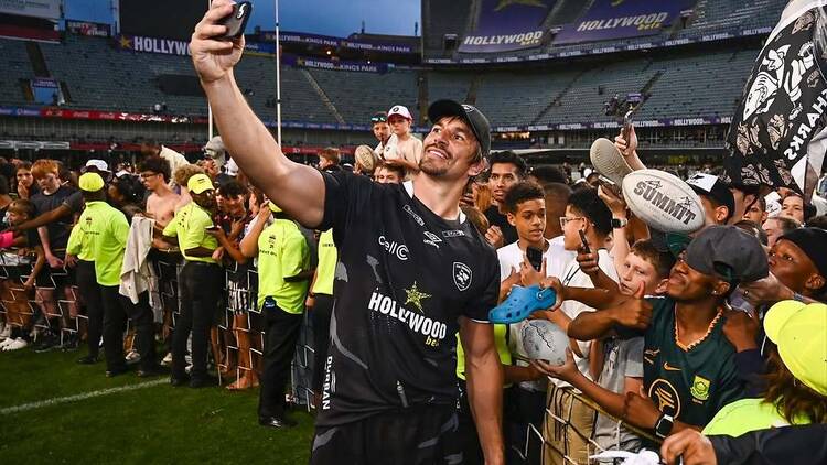 The Sharks Eben Etzebeth with supporters after the Sharks match