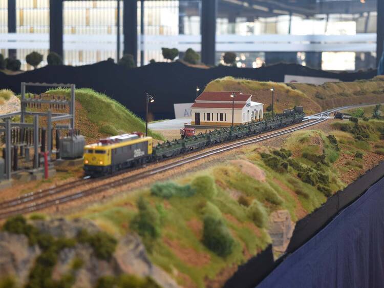 Llega a Casa de Campo la nueva experiencia obligatoria para curiosos y aficionados al modelismo: se pueden ver desde un set de Star Wars a los yacimientos de Atapuerca Llega a Casa de Campo la nueva experiencia obligatoria para curiosos y aficionados al modelismo: se pueden ver desde un set de Star Wars a los yacimientos de Atapuerca