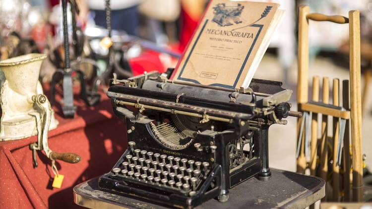 Brocante by Mercado de Motores. 